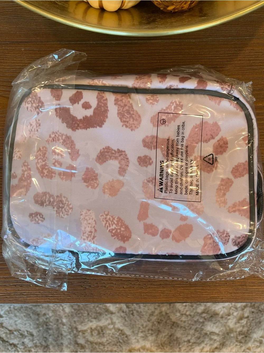 NWT Zoeo Rose Gold Leopard Travel Cosmetic Train Case with Top Handle